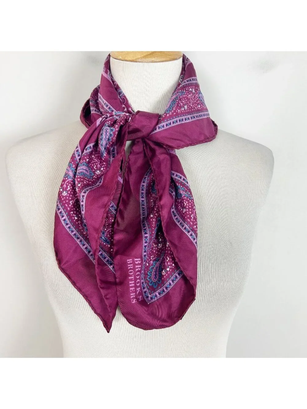 Brooks Brothers 100% Silk Purple Paisley Neck Bag Scarf